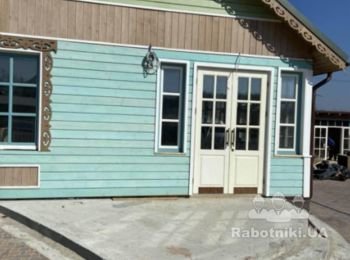 Укладка гранитом ступеней входной группы