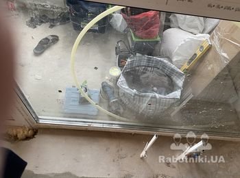 Перенести выводы для подключения батареи