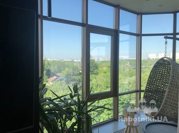 Оклейка или покраска оконных рам