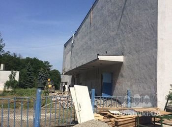 Демонтаж бетонных козырьков