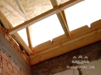 Установка уголков на перекрытии чердака - забить 375 гвоздей