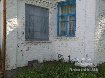 Сделать пристройку туалет,душ.