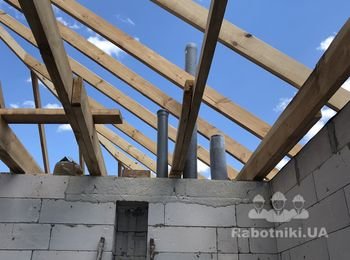 Кладка блока вентканалов и дымохода над кровлей