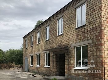 Укладка плитки на пол в помещении 160 м.кв.