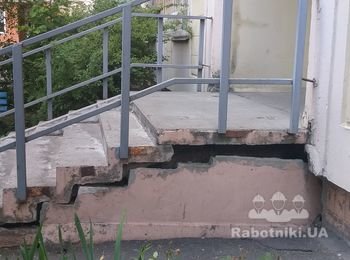 Ремонт крыльца, укладка асфальта, гидроизоляция стыков парапета крыши