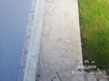 Укладка плитки на цоколь дома