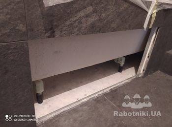 Потрібний плиточник