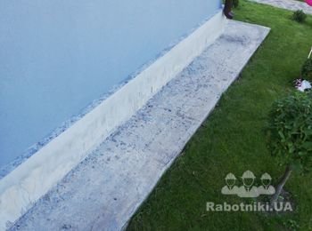 Укладка плитки на цоколь дома (Буча)
