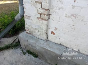 Укрепление фундамента - дом в селе