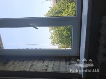 Штукатурка откосов одного кухонного окна и установка подоконника