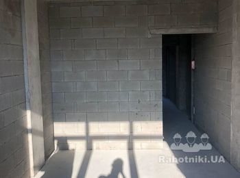 Підготувати стіни під фарбування, зробити відкоси в новобудові.