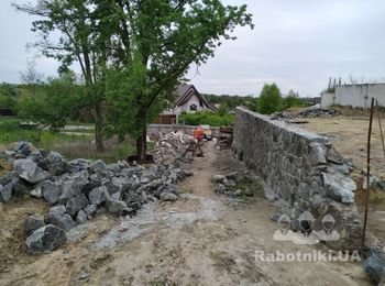 Устройство бутовой стенки