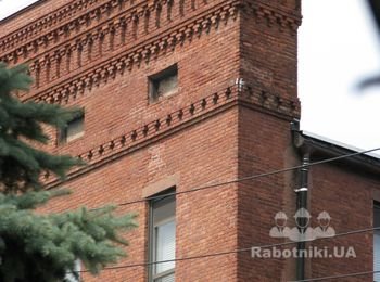Требуется креативный дизайнер.