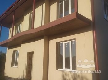 Установка бетонных балясин на два балкона в частном доме