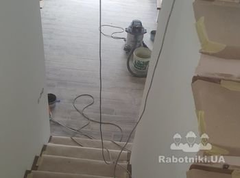 Стеклянное ограждение лестницы
