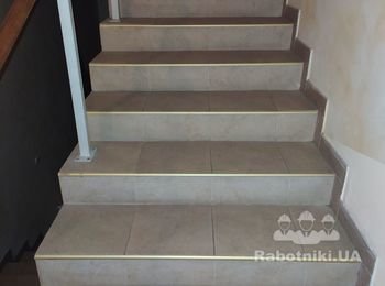 Вынести тяжелый котел из подвала во двор