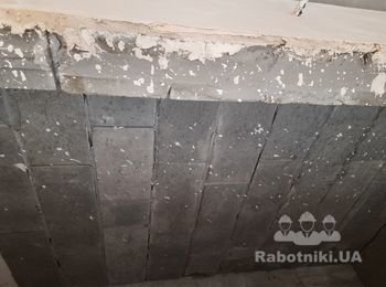 Очистить бетонные стены от штукатурки болгаркой с насадкой