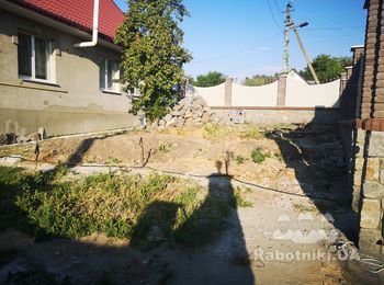 Опорная стена из бутового камня