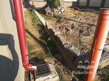 Опорная стена из бутового камня