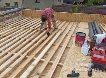 Разуклонка из дерева на плоских крышах.