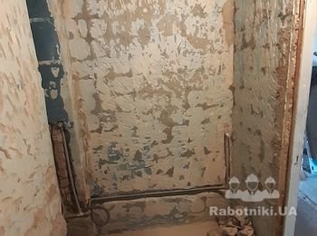 Плиточные работы в санузле, рабочая стенка на кухне