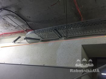 Подшить потолок армстронг в подъезде новостроя