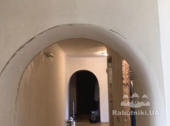 Сбить забухтевшую штукатурку стены 11 м2 и сделать заново
