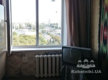 Врезать краны в батареи и отвести обводную трубу (4 батареи)