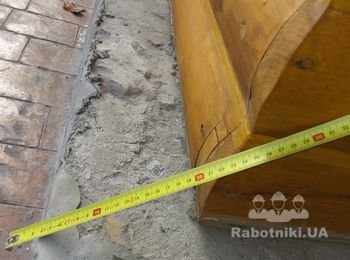 Облицовка цоколя небольшого дома