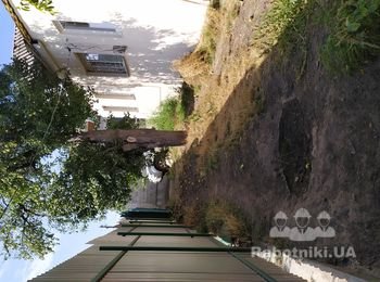 Уборка двора. Вывоз мусора, озеленение.