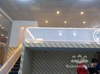 Установить стеклянные перегородки