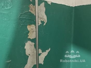 Демонтаж покрытия стен