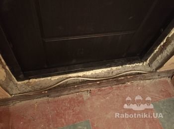 Обробка відкосів вхідних дверей після заміни
