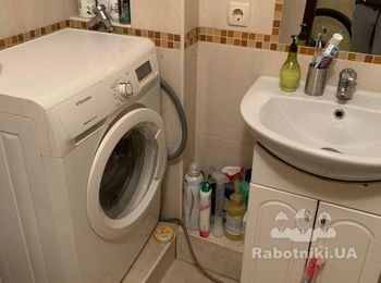 Ремонт замена водяной трубы в стене, плиточные работы и поклейка обоев