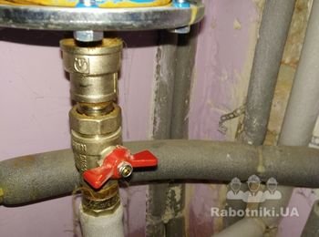 Замена расширительного бака в системе отопления