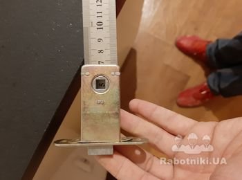 Замена замков в межкомнатных дверях