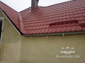 Монтаж металлочерепицы, паробарьер, ремонт крыши