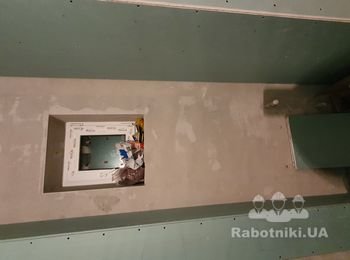 Положить плитку в санузел.