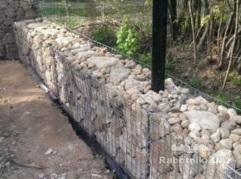 120 кв.м. забора из проф листа или деревянный