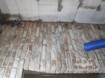 Штукатурка цементно песчаная по кирпичу с сеткой 9 m2