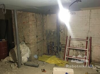 100 кв м 1-й этаж, отдельный вход Отделка стен, плитка, пол, паркет