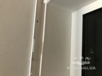 Косметический ремонт зоны потолка возле окна