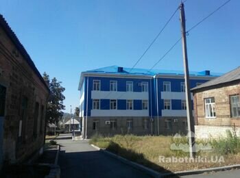 Кровельные работы, монтаж ограждения и лестницы.
