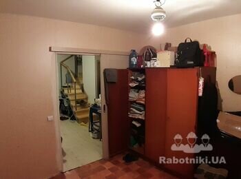 Подштукатуить и поклеить обои комната 3*3, сделать откосы 2 окна