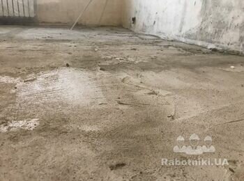 Выровнять и снять шлифмашиной часть стяжки