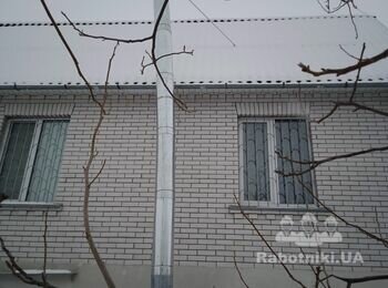 Высотные работы, надёжнее закрепить дымоход сандвич трубу