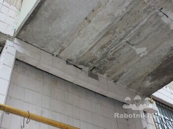 Підсилення пішохідної естакади металоконструкцією