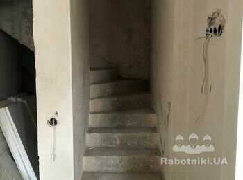 Отделка бетонной лестницы ясенем