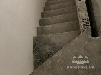 Отделка бетонной лестницы ясенем