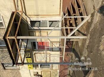 Покраска фасада 35м+покраска метал. крыльца